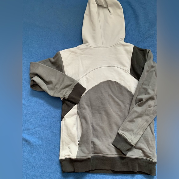 Lululemon lined hoodie. Size 4 - Picture 2 of 2